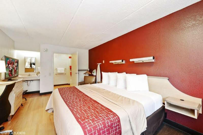 Red Roof Inn Tampa Fairgrounds - Casino Mango Eksteriør bilde
