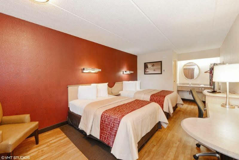 Red Roof Inn Tampa Fairgrounds - Casino Mango Eksteriør bilde