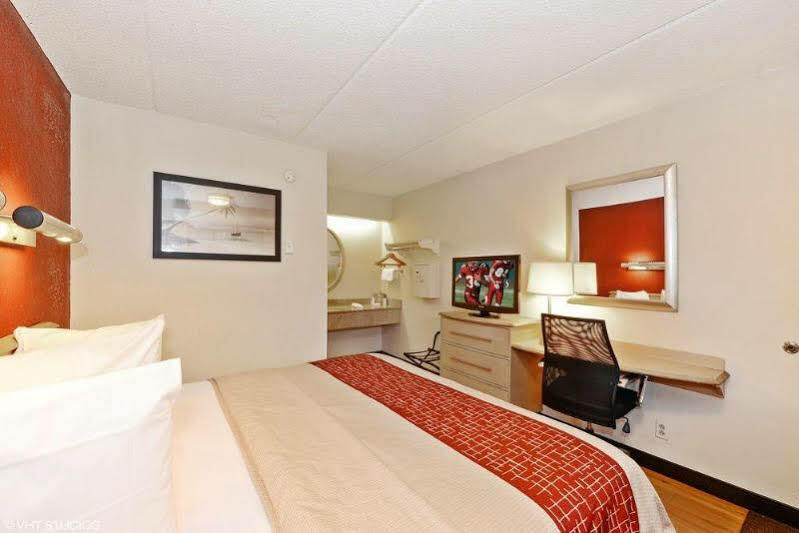 Red Roof Inn Tampa Fairgrounds - Casino Mango Eksteriør bilde