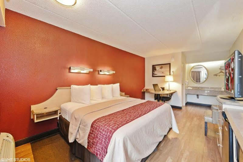 Red Roof Inn Tampa Fairgrounds - Casino Mango Eksteriør bilde